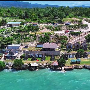 Casay Beach Huts By Hiverooms